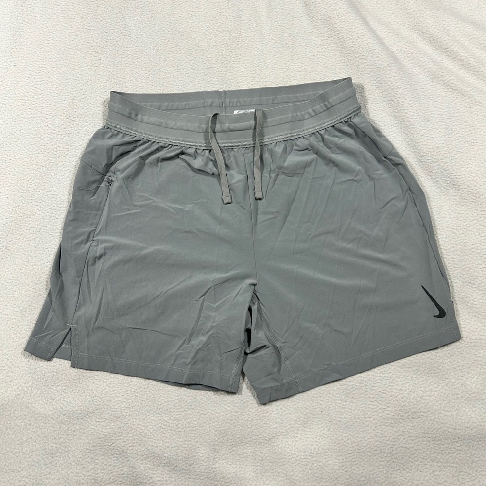 Nike Yoga Dri-FIT Shorts Mens Large Grey DC5320-068 7 Inch Inseam Activewear